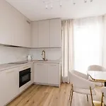 Nowoczesny Next Ursus Apartment, Parking, Wi-fi Lägenhet